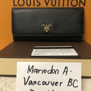 Prada saffiano wallet